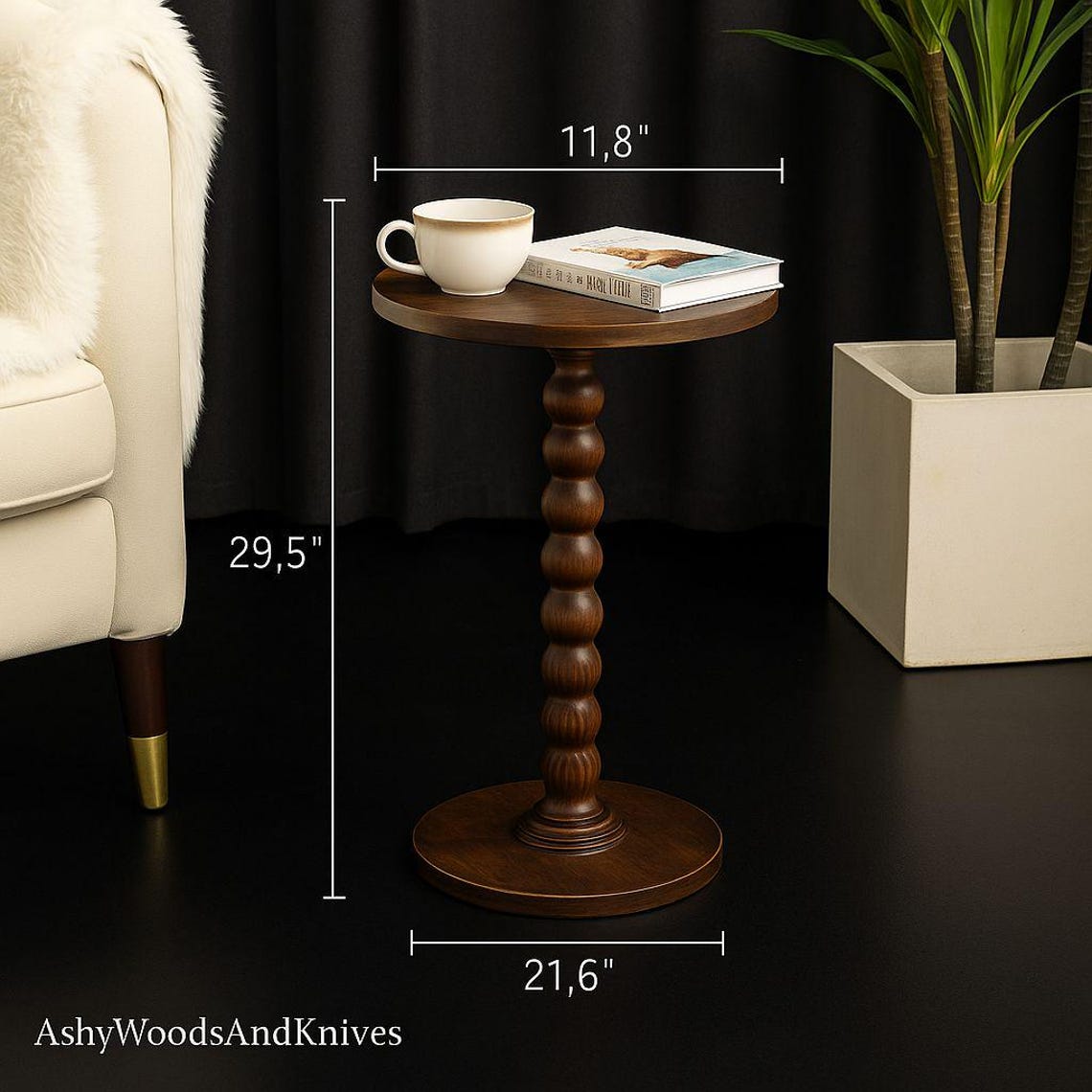 Round Wooden Accent Side Table with Carved Spindle Side Table– Small Sofa End Table, Modern Bedside Coffee Table for Living Room & Bedroom